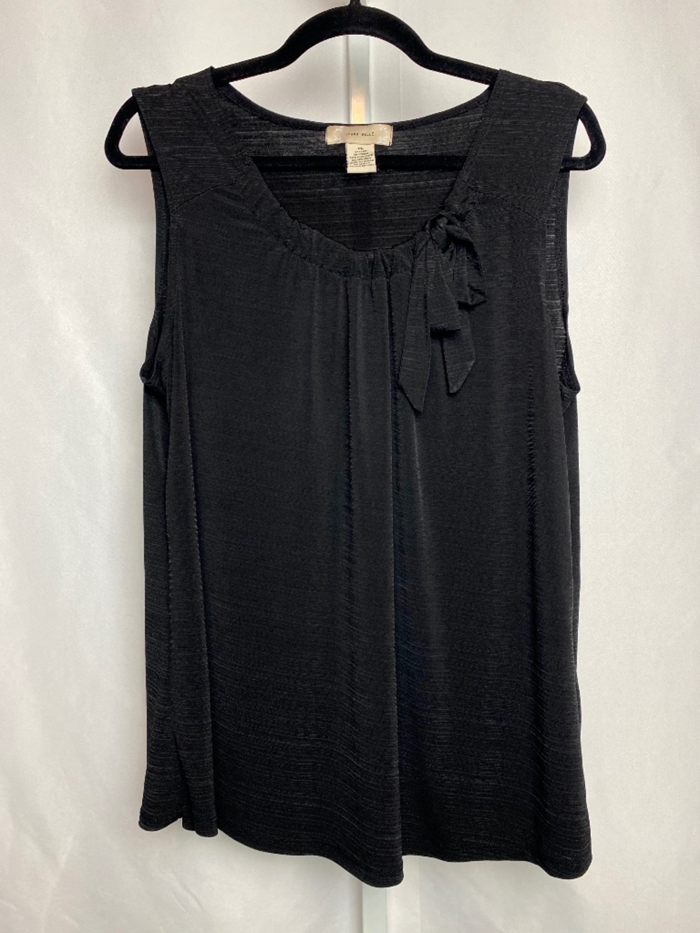 Diana Belle Womenʻs Black Sleeveless Scoop Neck with Bowtie Detail Blouse L